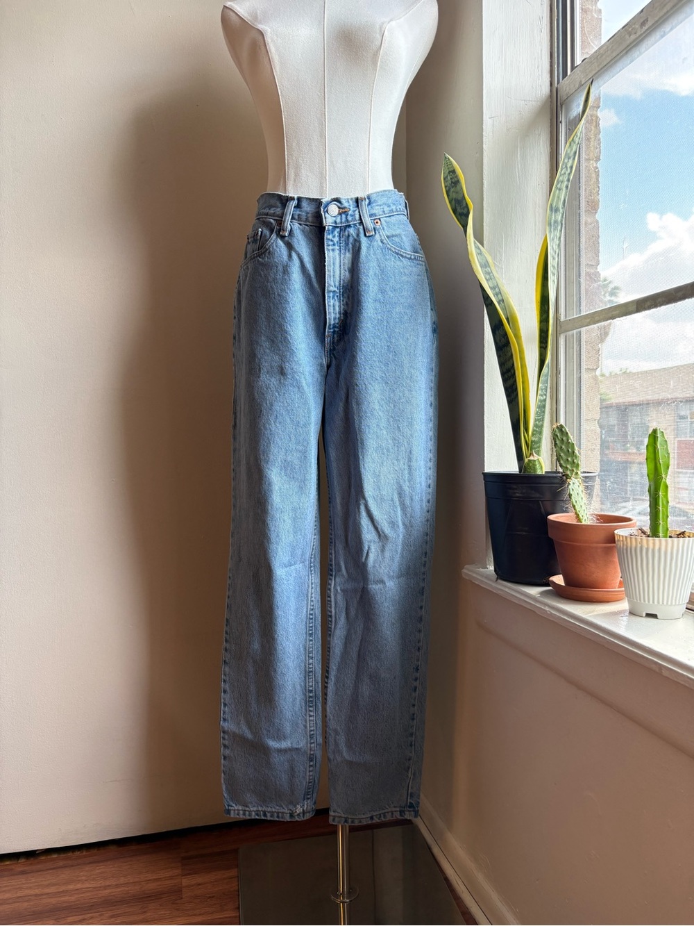 Levi's 512 y2k slim fit tapered leg light wash jeans